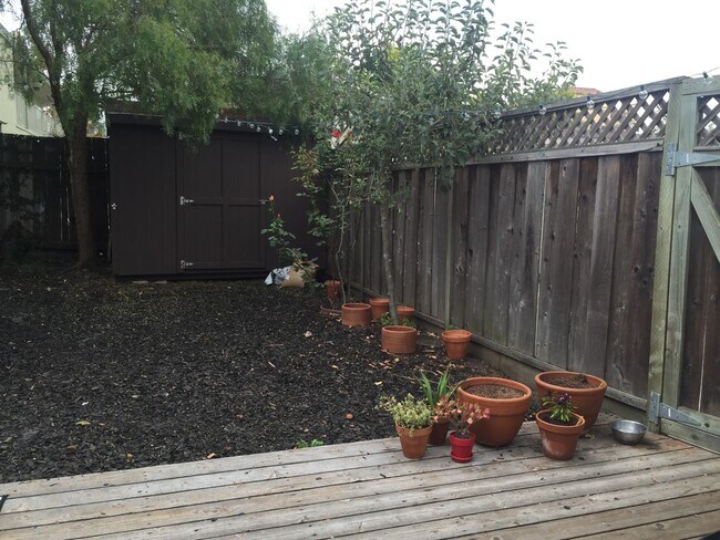 Foto del edificio - 1380 Hearst Ave