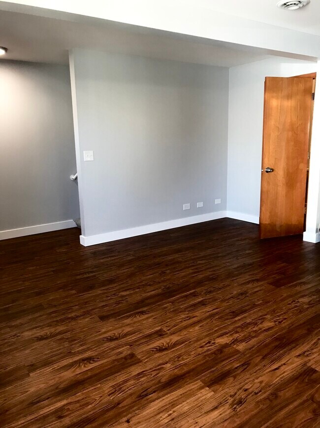 Foto del edificio - 7749 W Grand Ave