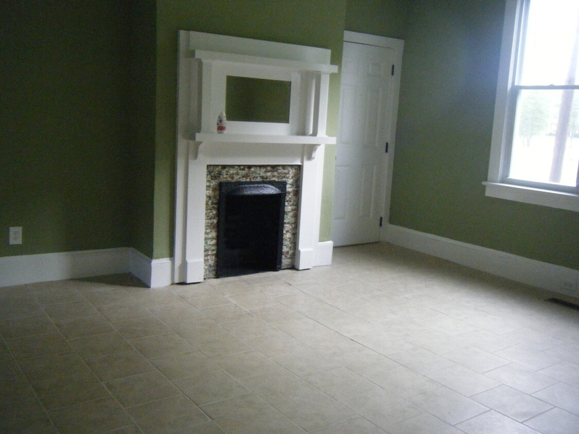 Building Photo - 471 W Darlington St