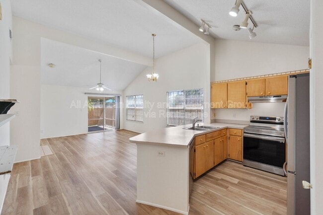 Building Photo - 510 Woodland Park Cir