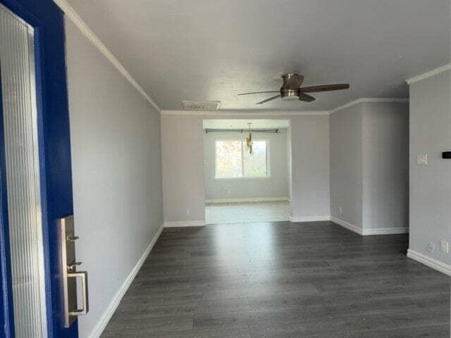 Building Photo - 9122 Clearwater Dr