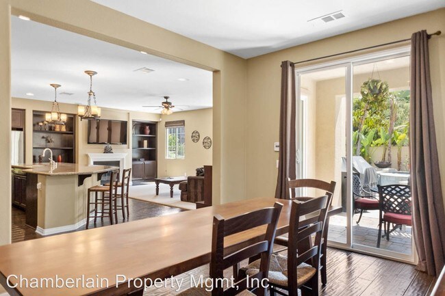 Foto del edificio - 5 br, 4 bath House - 2458 Mica Rd