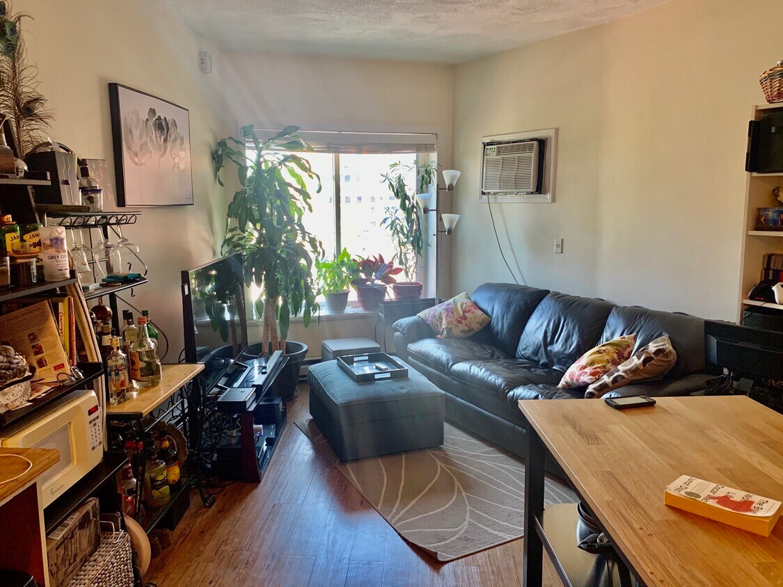 Foto principal - 52 Salem St