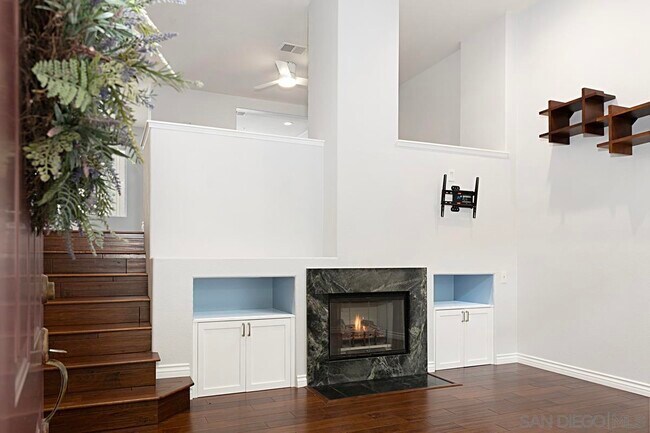 Building Photo - 10348 Wateridge Cir