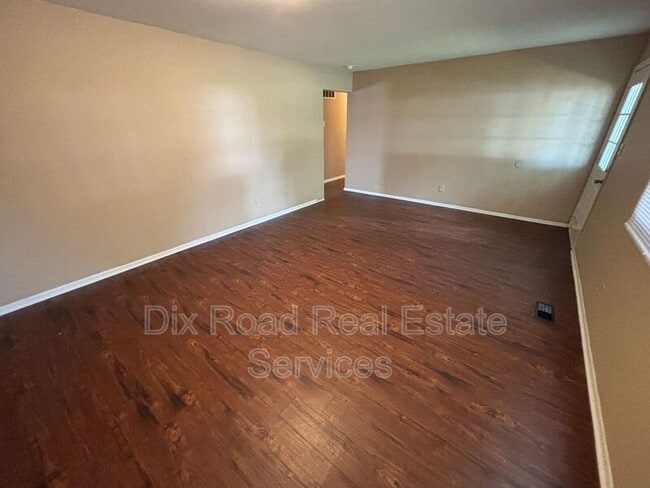 Building Photo - 813 Leora St