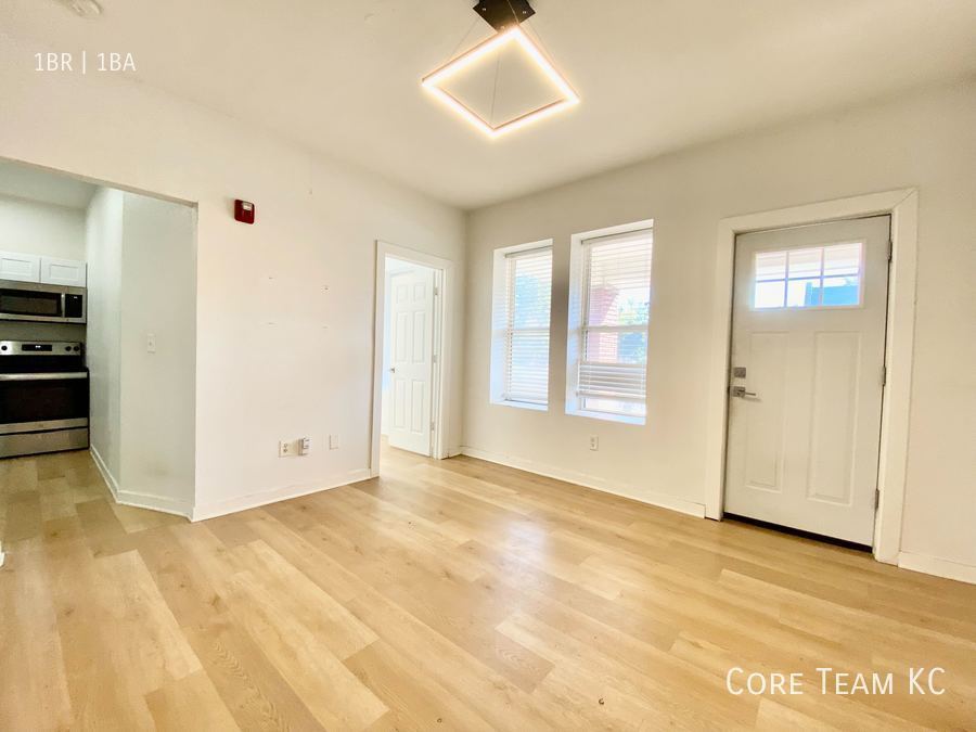 Primary Photo - Top Floor Newly Renovated 1 Bedroom