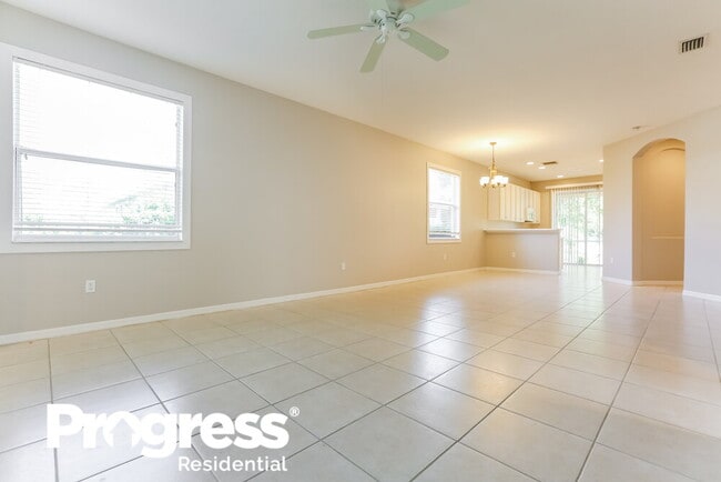 Building Photo - 1396 Daryl Dr