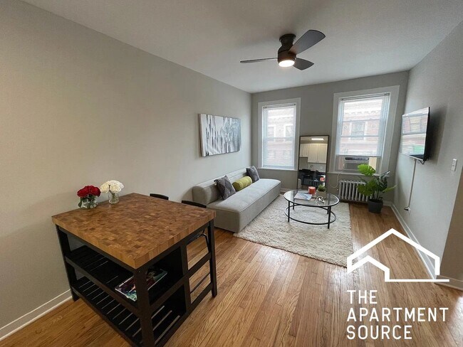 Foto del edificio - 3250 N Pulaski Rd