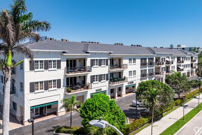 Building Photo - Charleston Square