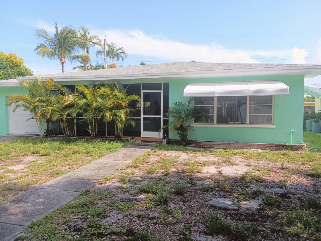 Primary Photo - 322 Vanderbilt Dr