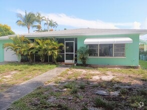 Building Photo - 322 Vanderbilt Dr