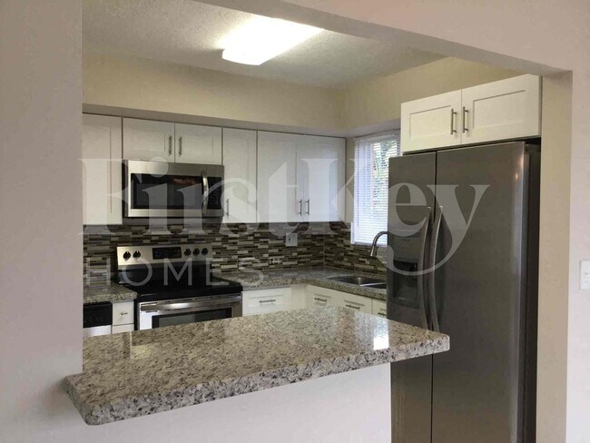 Foto del edificio - 1785 SW 43rd Ave