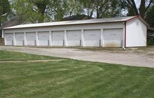 Large Garage for extra investment - 413 S Second St