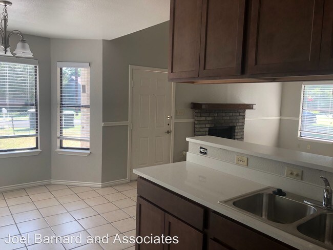 Building Photo - 3 br, 1.5 bath House - 1310 Baylor Ave.