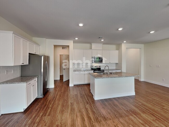 Foto del edificio - 6138 W Haleh Ave