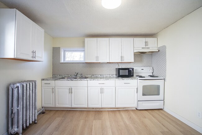 Photo - 8 Beaudoin Ct House