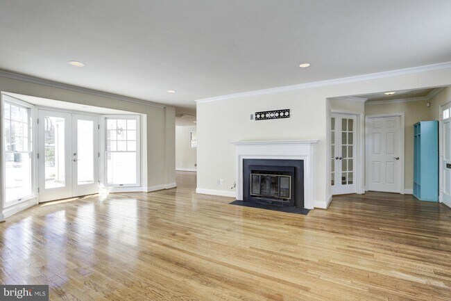 Foto del edificio - 8006 Aberdeen Rd