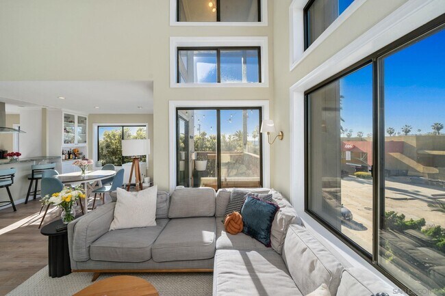 Foto del edificio - 881 Thomas Ave