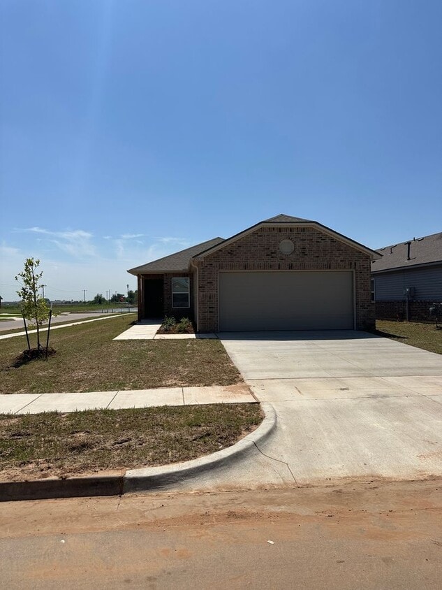 Preleasing Now in Saratoga – Spacious 3 Bedroom, 2 Bath Home - *Preleasing Now!  Three Bedroom | Two Bath Home in Saratoga