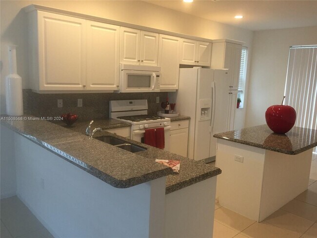 Foto del edificio - 3210 NW 126th Ave