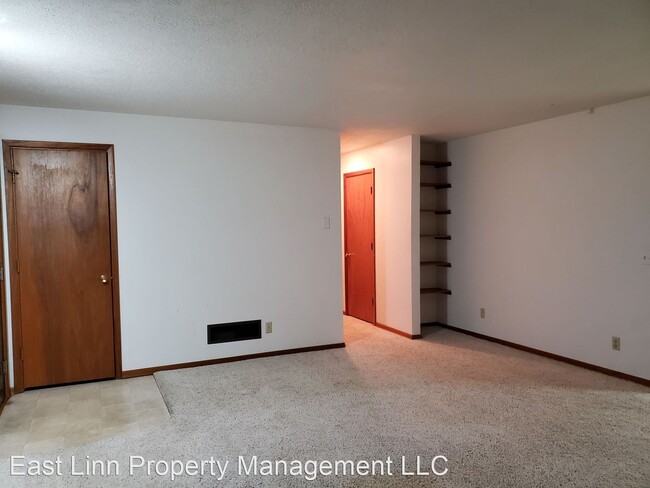Building Photo - 3 br, 1.5 bath House - 610 5th Ave
