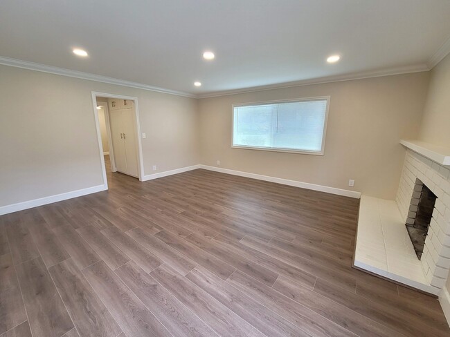 Living Room View 1 - 1398 Springfield St