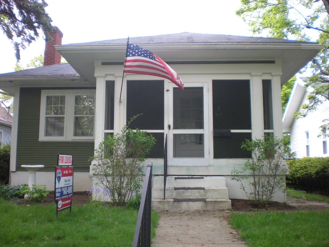 Primary Photo - 217 Peach Orchard Ave