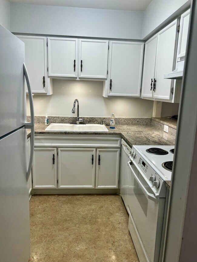 Foto del edificio - 301 Harbor Heights Dr