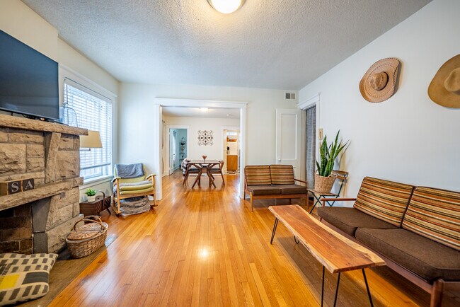 Foto del edificio - 4152 McGee St