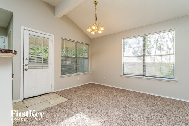 Building Photo - 226 Valley Spring Dr