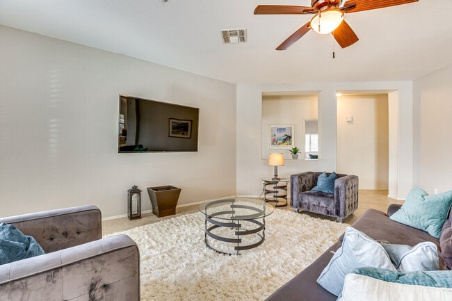 Building Photo - 9443 E Whitewing Dr