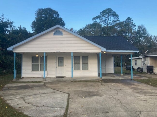 Gulfport 3 Bedroom - Gulfport 3 Bedroom House