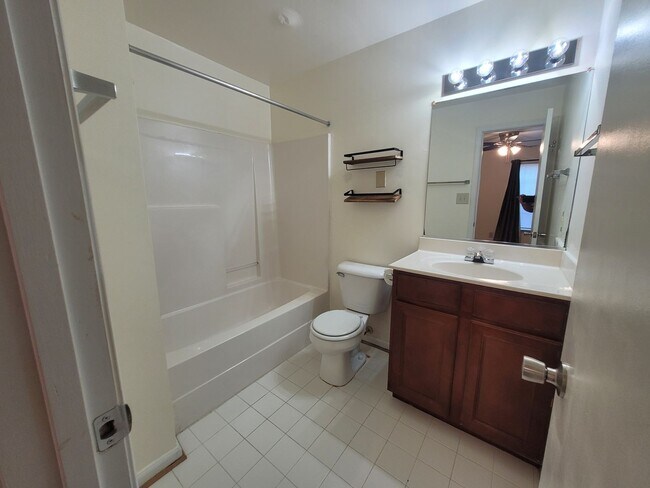 Foto del edificio - CONDO FOR RENT STAFFORD