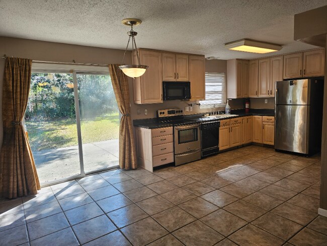 Foto del edificio - 1942 Mediamolle Dr