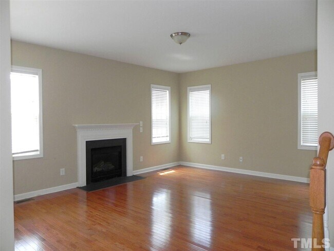 Foto del edificio - 217 Butterbiggins Ln