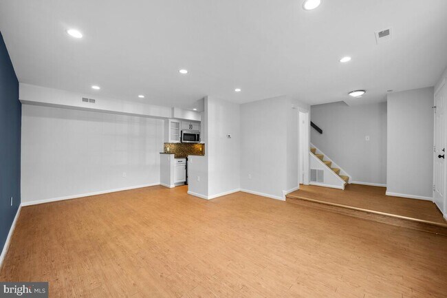 Building Photo - 10129 Green Holly Terrace