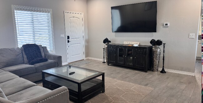 Foto del edificio - 1959 E Winter Haven Dr