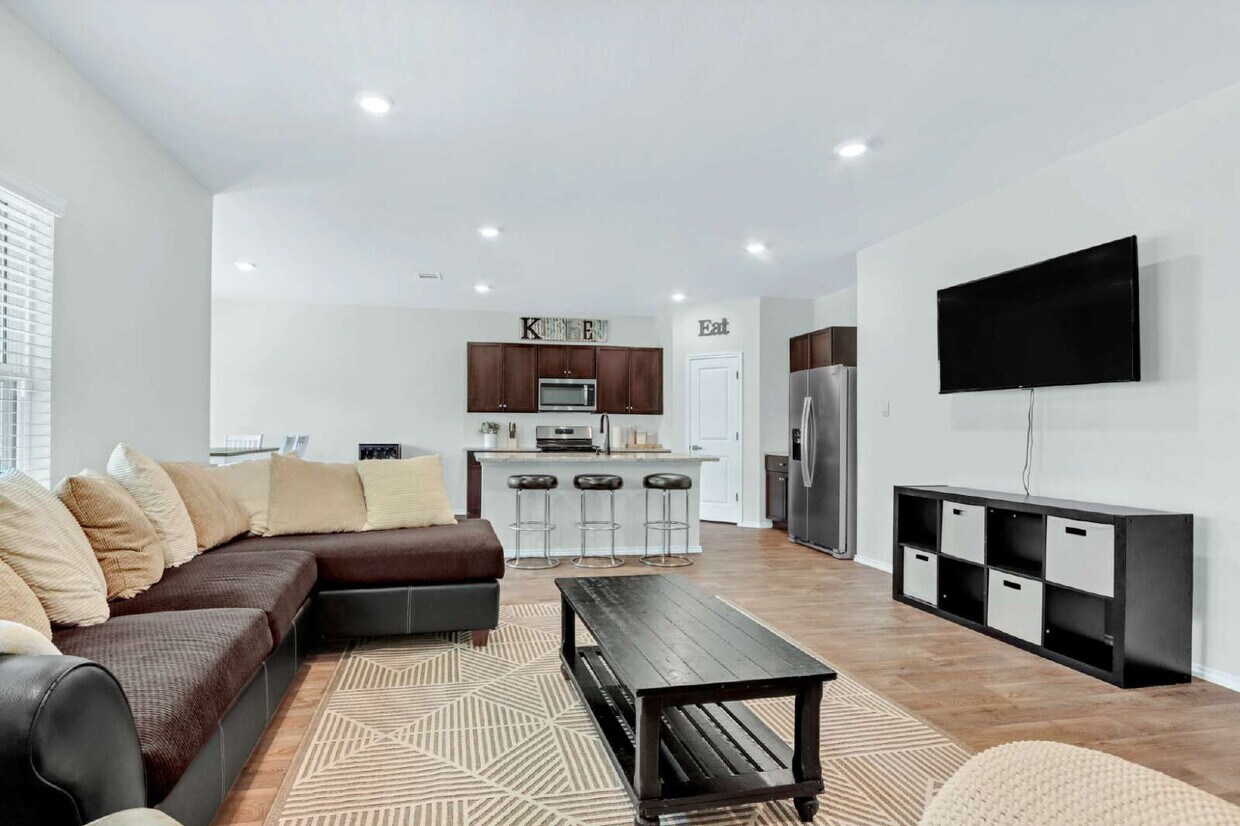 "Charming 4-Bedroom Retreat with Spacious ... - "Charming 4-Bedroom Retreat with Spacious ...