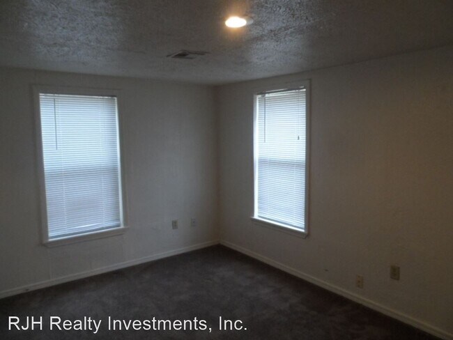 Building Photo - 3 br, 2 bath House - 729 E Brooks