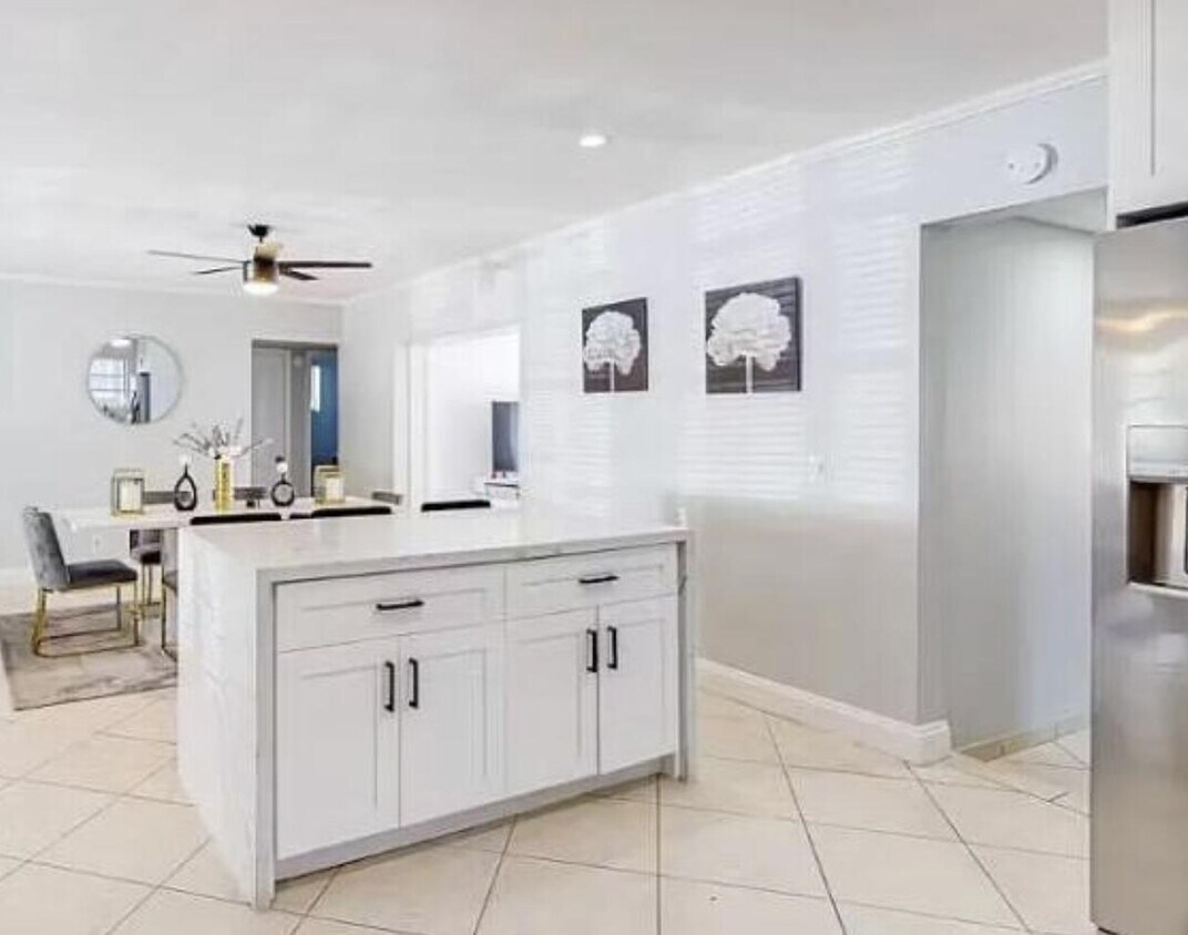 Foto principal - 924 Johnson St