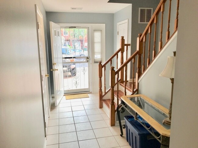 Building Photo - RARELY OFFERED IN PACKER PARK 3BR/2.5BA HOME w/Garage, Patio & Deck!