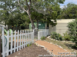 Foto del edificio - 517 Timberdell Dr