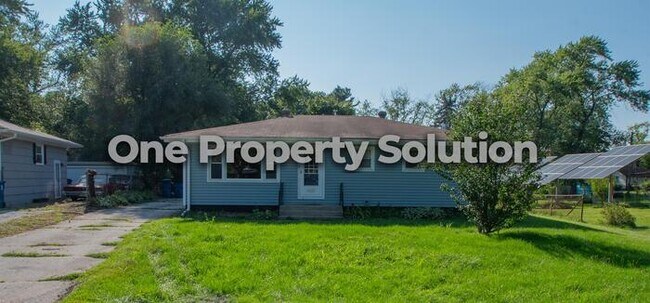 Building Photo - 4820 Cherry St