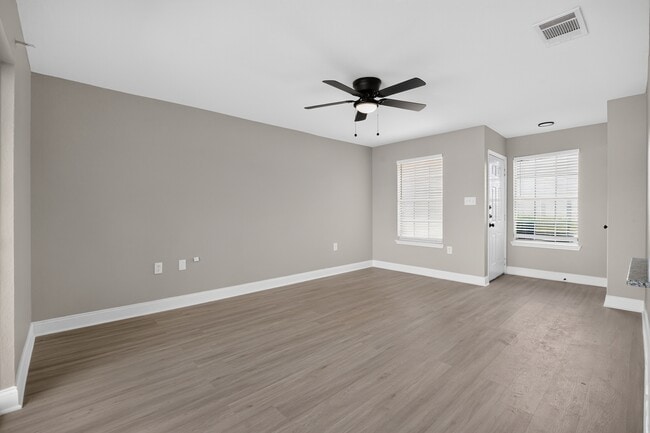 Building Photo - Ridgeview Townhomes