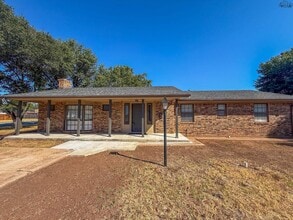 Building Photo - 4600 Belmount Dr