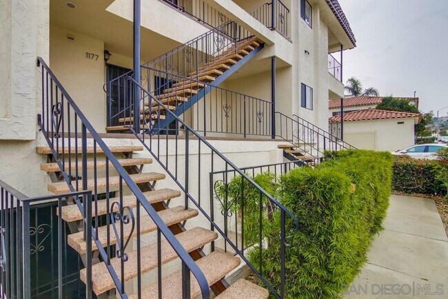 Foto del edificio - 1171 Evergreen St