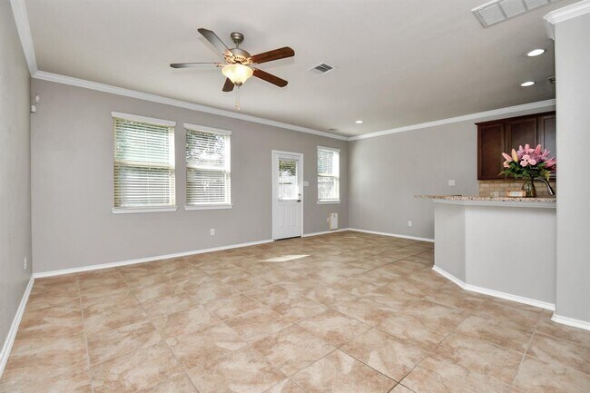 Foto del edificio - 6426 Haywards Crossing S Cir
