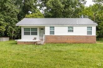 Building Photo - 507 Benton Cir