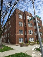 Building Photo - 3258 W Belle Plaine Ave