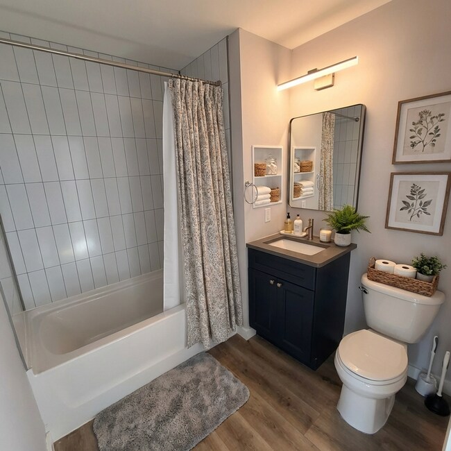 Building Photo - 3009 Pennsylvania Ave